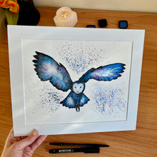 Load image into Gallery viewer, Pearlescent Owl